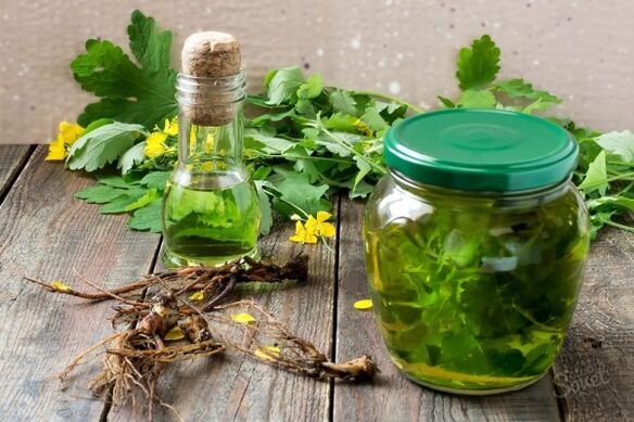 A decoction of medicinal herbs is a folk remedy for athlete's foot